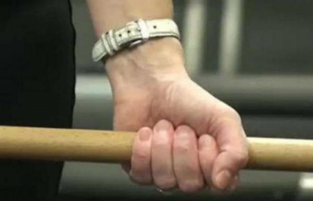 Житель Черногорска отправился за решетку за то, что избил палкой приятеля