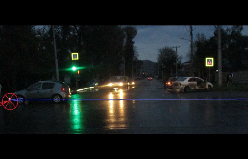 В Абакане "Рено" и "Тойота" не разъехались на перекрестке