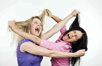 Девушке откусили ухо во время драки в ночном клубе Минусинска