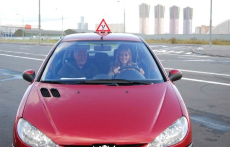 Водителей предложили поделить на любителей и профи