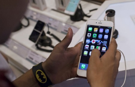 Житель Минусинска отсудил за бракованный IPhone более 100 тыс. рублей