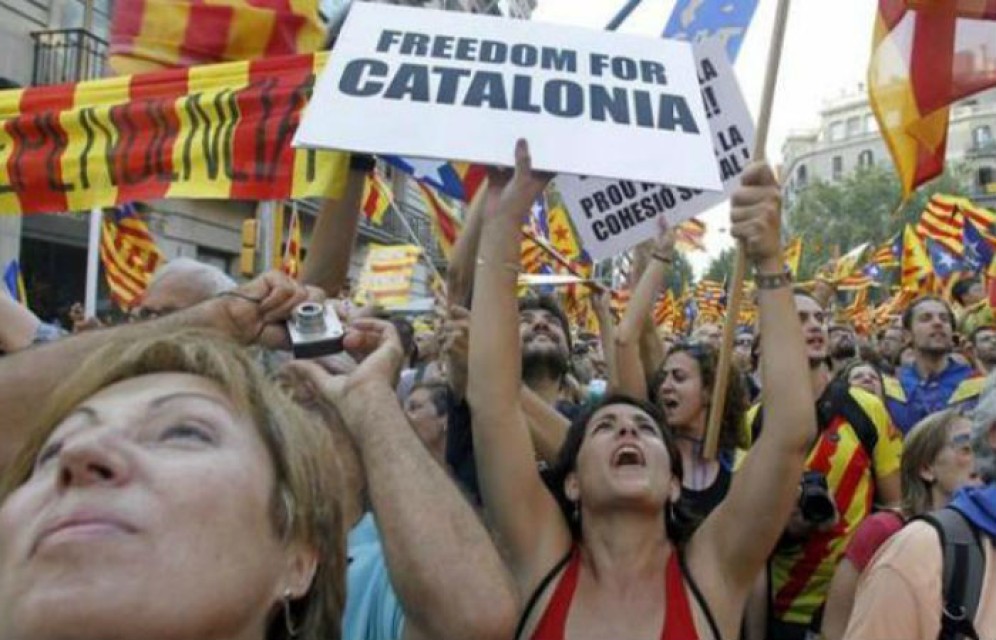 За независимость Каталонии проголосовали 90% участников референдума