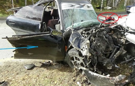 Два человека пострадали в лобовом ДТП на трассе Саяногорск - Черемушки