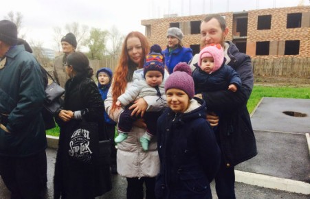 В Хакасии торжественно открыли первый бюджетный дом