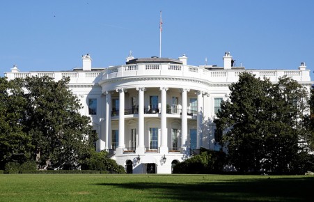 Белый дом заявил, что Трамп «удерживает мир от хаоса»