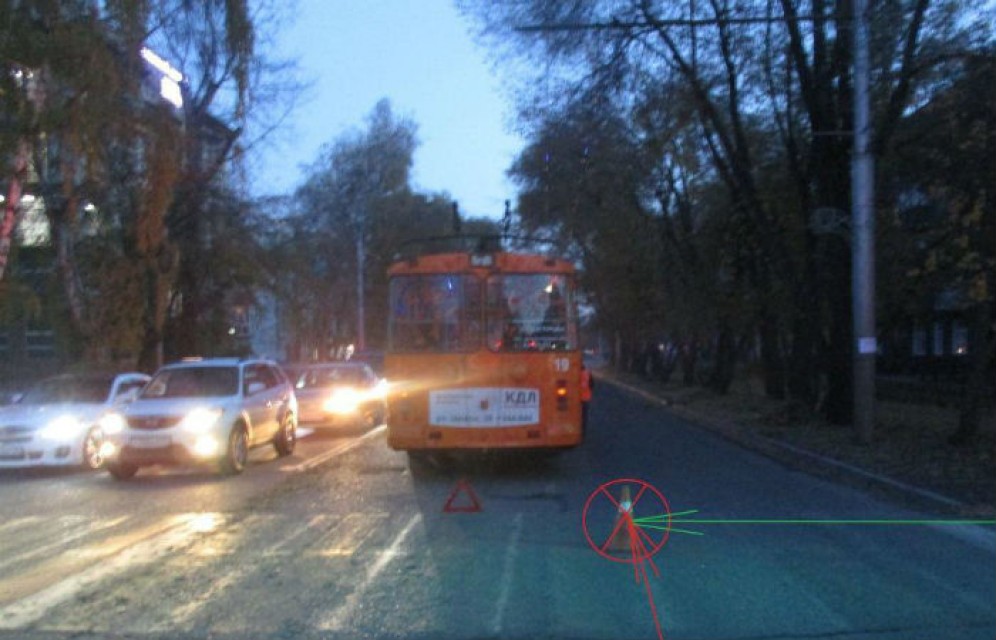 В Абакане троллейбус сбил школьницу