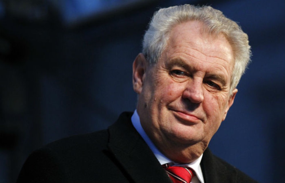 Президент Чехии: Украина могла бы получить компенсацию за Крым