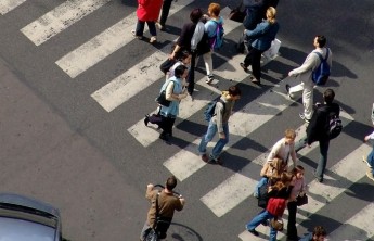 ГД повысила штрафы для водителей за непропуск пешеходов до 2500 рублей