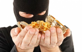 В Черногорске раскрыто разбойное нападение на ювелирный салон