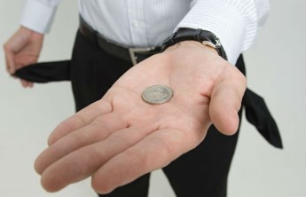 Неплательщикам алиментов в России будут помогать искать работу