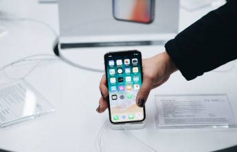 Apple предупредила о выгорании дисплея iPhone X