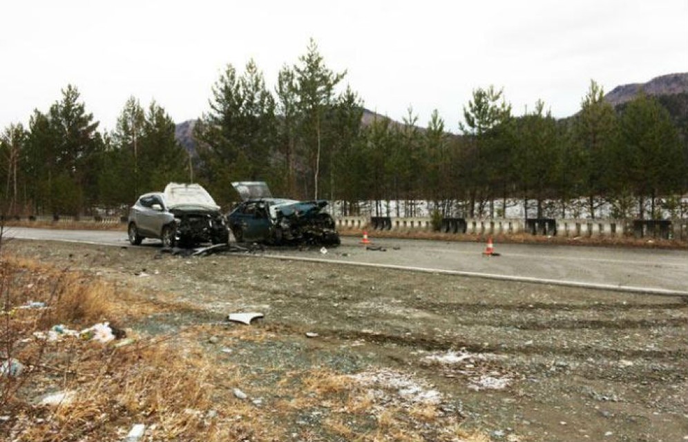 Стали известны подробности утренней аварии на трассе Саяногорск - Черемушки