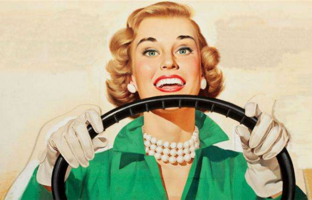 Женщина за рулём стала эталоном водителя в Красноярске у ГИБДД