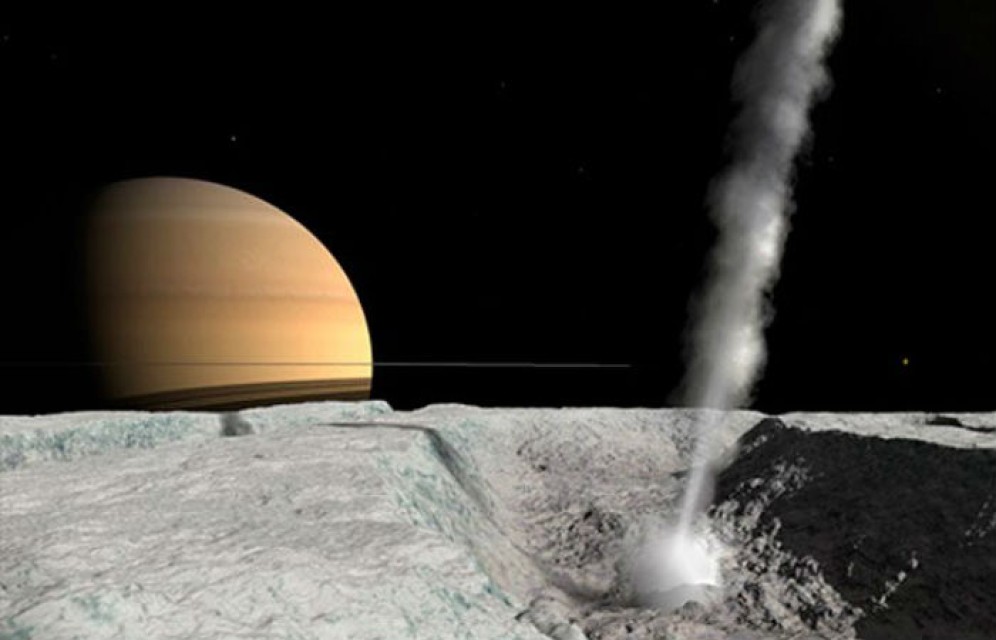 Российский миллиардер полетит искать жизнь на спутнике Сатурна