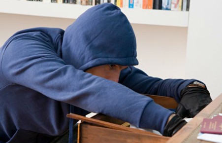 В Абакане арестован серийный офисный вор