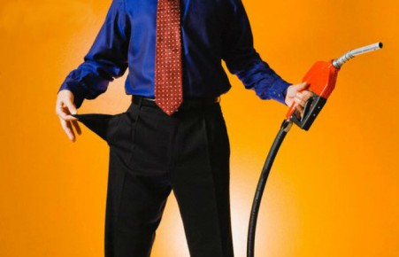 Цены на бензин в России достигли рекордных показателей