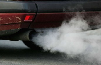 В Красноярске пара школьников задохнулась в машине во время свидания