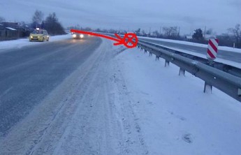 Автоледи врезалась в дорожное ограждение на трассе Абакан - Черногорск