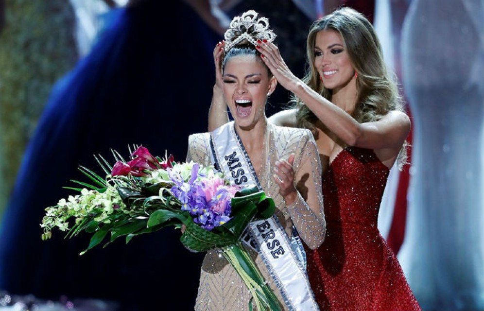 "Мисс Вселенной 2017" стала бесстрашная девушка из ЮАР