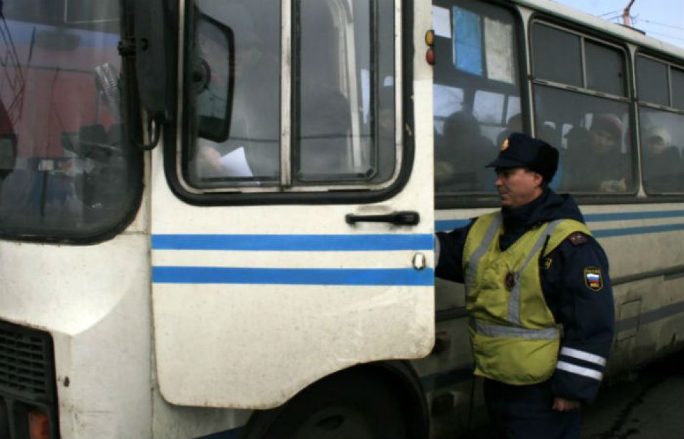 Водителя автобуса депортировали из Красноярского края за травмы пассажирки ​