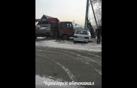 В Черногорске ВАЗ не уступил дорогу грузовику