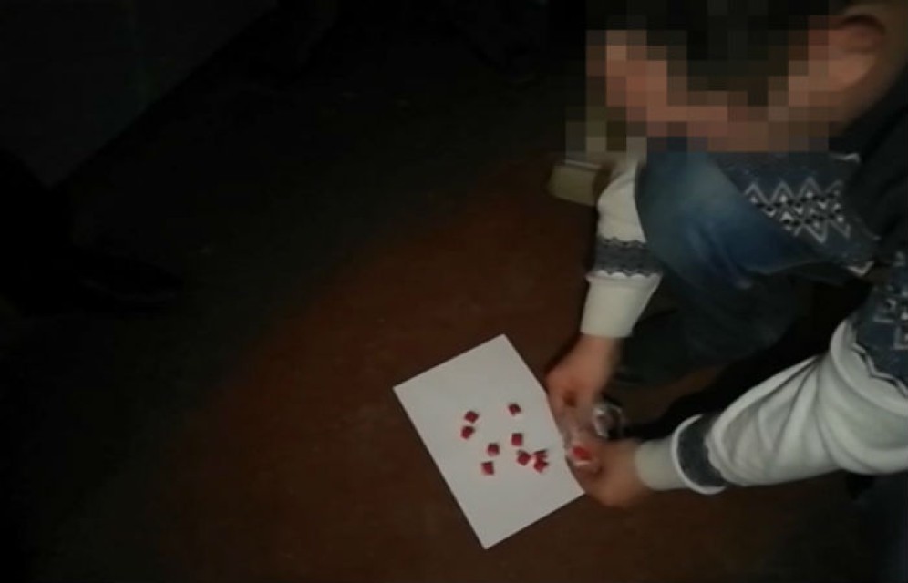 В Омске задержали наркокурьера из Хакасии 