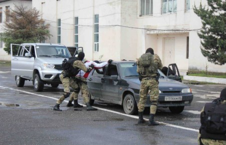 Госдума одобрила закон о пожизненном сроке за вербовку в террористы