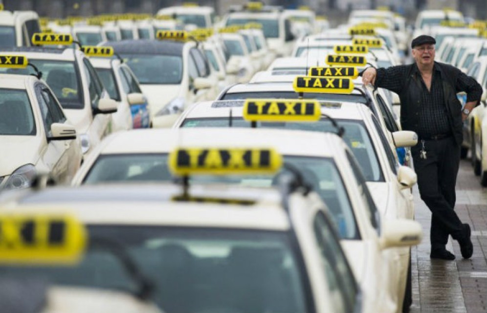 Россияне назвали самые бесперспективные профессии