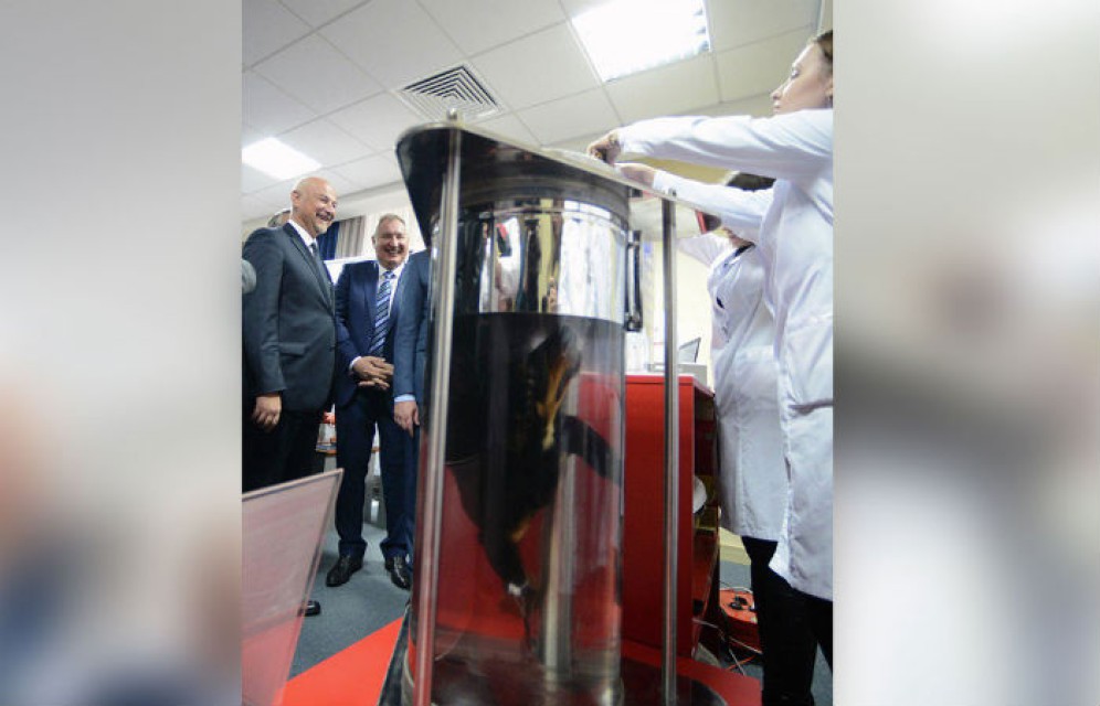 Рогозин оправдался за эксперимент с «утоплением» таксы