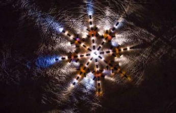 В Абакане автомобилисты зажгли снежинку