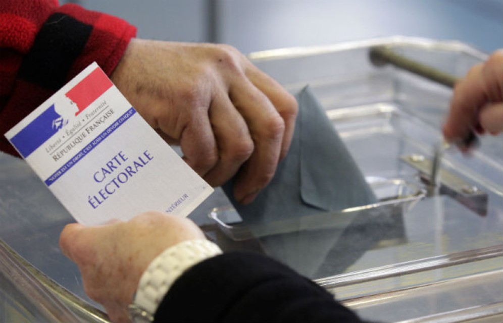 Президентские выборы начались во Франции