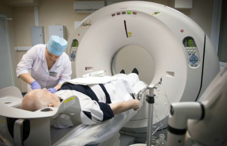 Россиян бесплатно проверят на онкологию