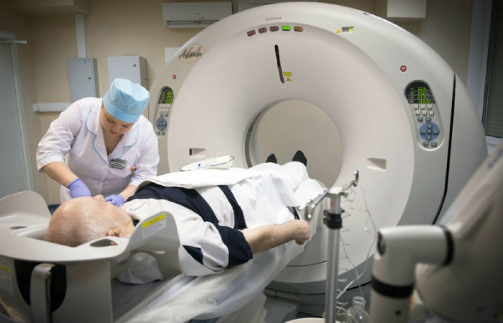 Россиян бесплатно проверят на онкологию