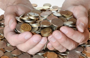 Жители Хакасии вернули в банки 2,3 тонны монет