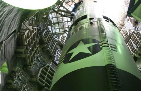 США для сдерживания России создают новую ядерную боеголовку