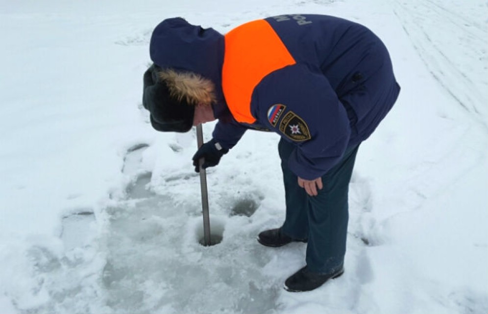 Спасатели в Абакане проверяют места для крещенских купелей 