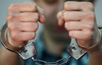 Штрафы за побои предлагают заменить арестом