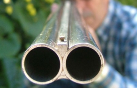 У жителя Абакана, угрожавшего убийством соседке, изъяли целый арсенал оружия