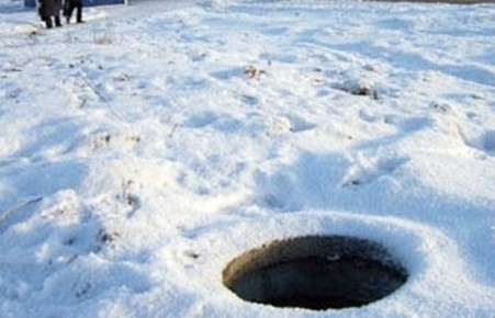 В Абакане в колодце теплотрассы обнаружили тело бомжа