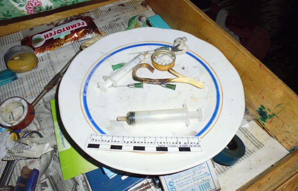 Семейная пара организовала опийный наркопритон в Ташебе