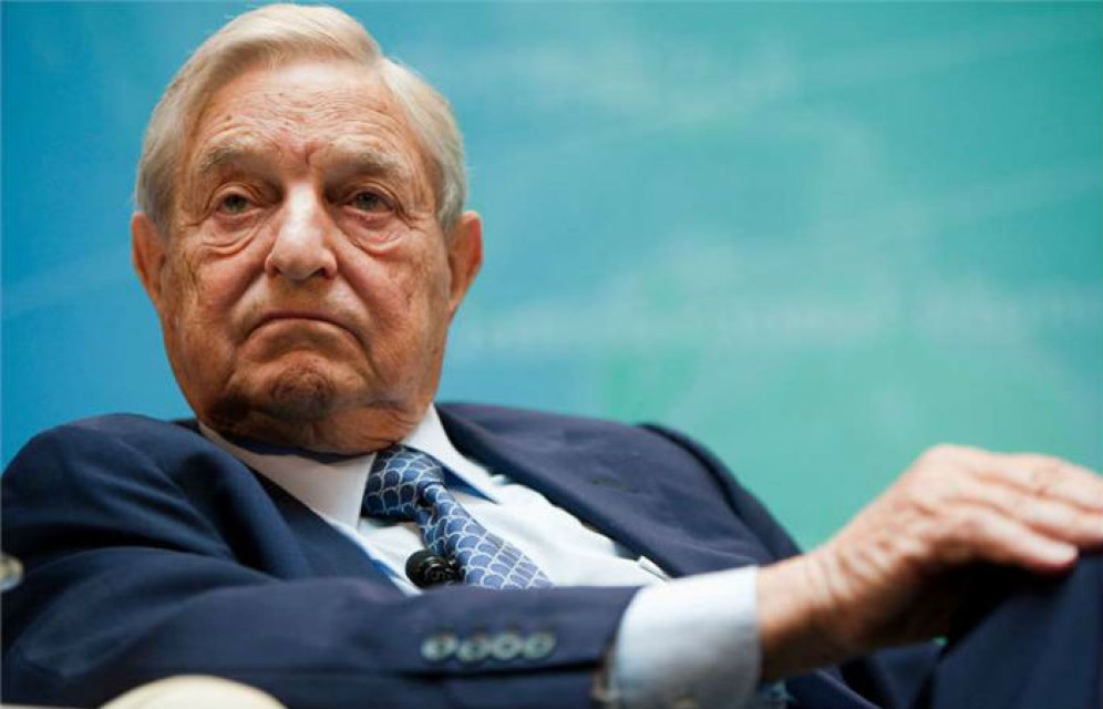 Сорос назвал угрозами обществу Facebook и Google