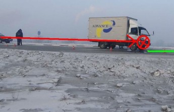 В Хакасии спасателям пришлось вызволять водителя из искореженного автомобиля