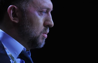 Олег Дерипаска подает в суд на Алексея Навального