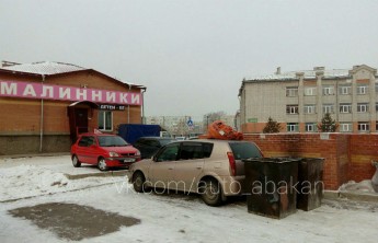 В Абакане водителя наказали за безобразную парковку