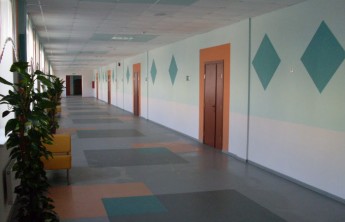 В Абакане пришлось вызывать в школу полицию из-за подозрительной сумки