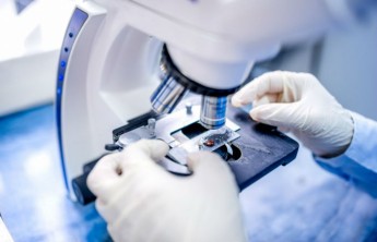 Китайские ученые создали уничтожающих раковые клетки нанороботов