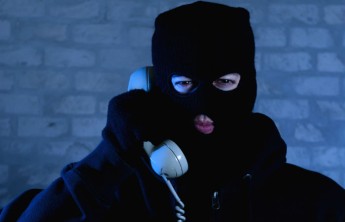 В Сорске на предприятии ночью искали бомбу