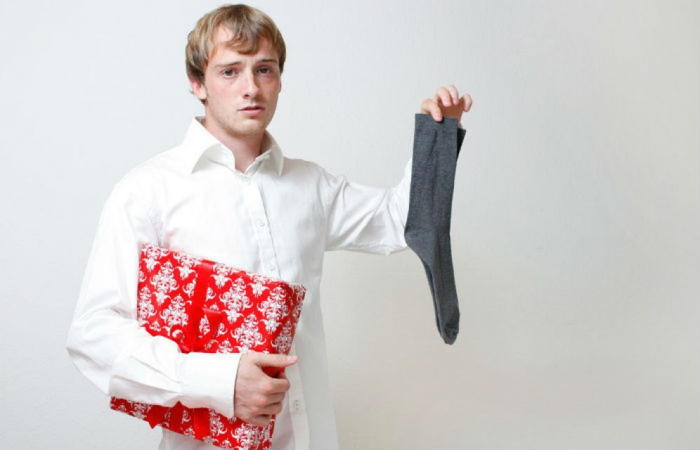 Чего не стоит дарить мужчинам на 23 февраля?