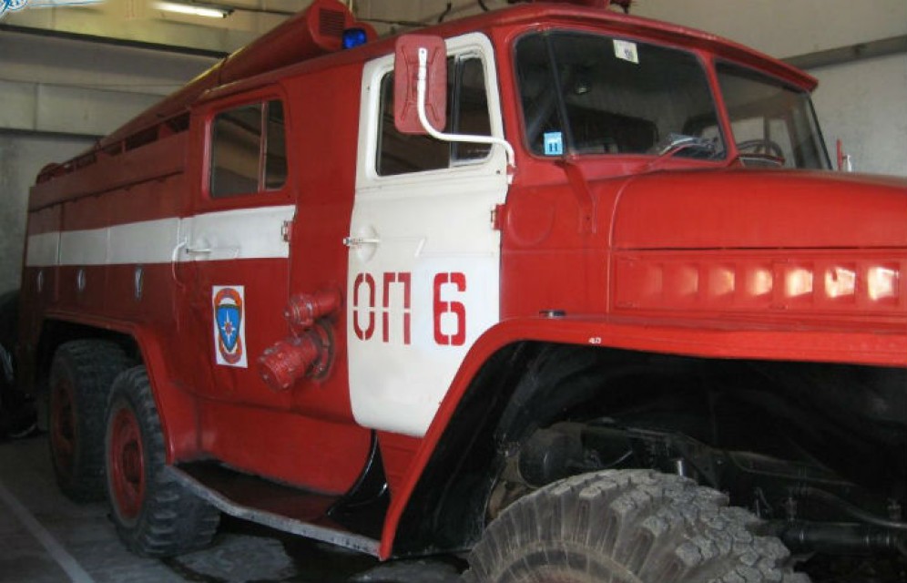 В Хакасии пьяный угнал пожарную автоцистерну, а сторож подумала, что он летит на пожар