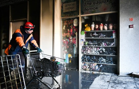 Аварийно-восстановительные работы после пожара в ТЦ "Зимняя вишня" в Кемерове 